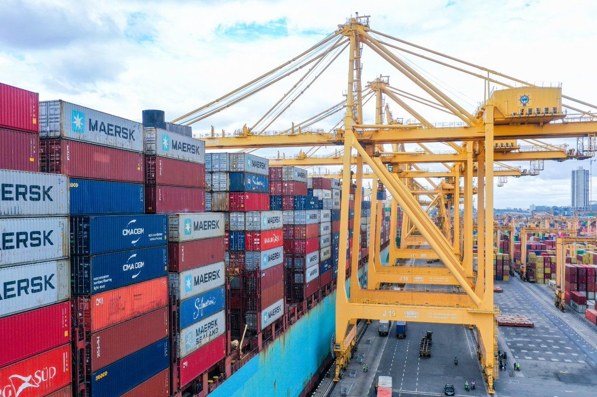 Redefining Maritime Synergy at Jaya Container Terminal: The Jaya Container Terminal (JCT) of the #SriLanka Ports Authority, located within the Port of Colombo, exemplifies operational mastery and logistical acumen.