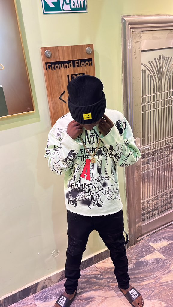 enitan1808's tweet photo. Love the life you live. Live the life you love.
#TRYGOD💚🐍
HNY🎊 https://t.co/mBPpAuWpCW