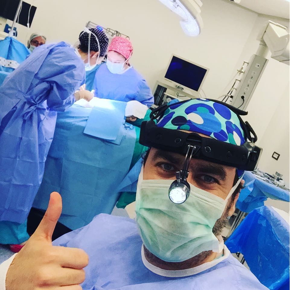 RinoTeam de guardia... Apósito endoscópico de costillas para rinoplastia de revisión.. Pasaremos a la nariz en un momento.. (1)👏👏