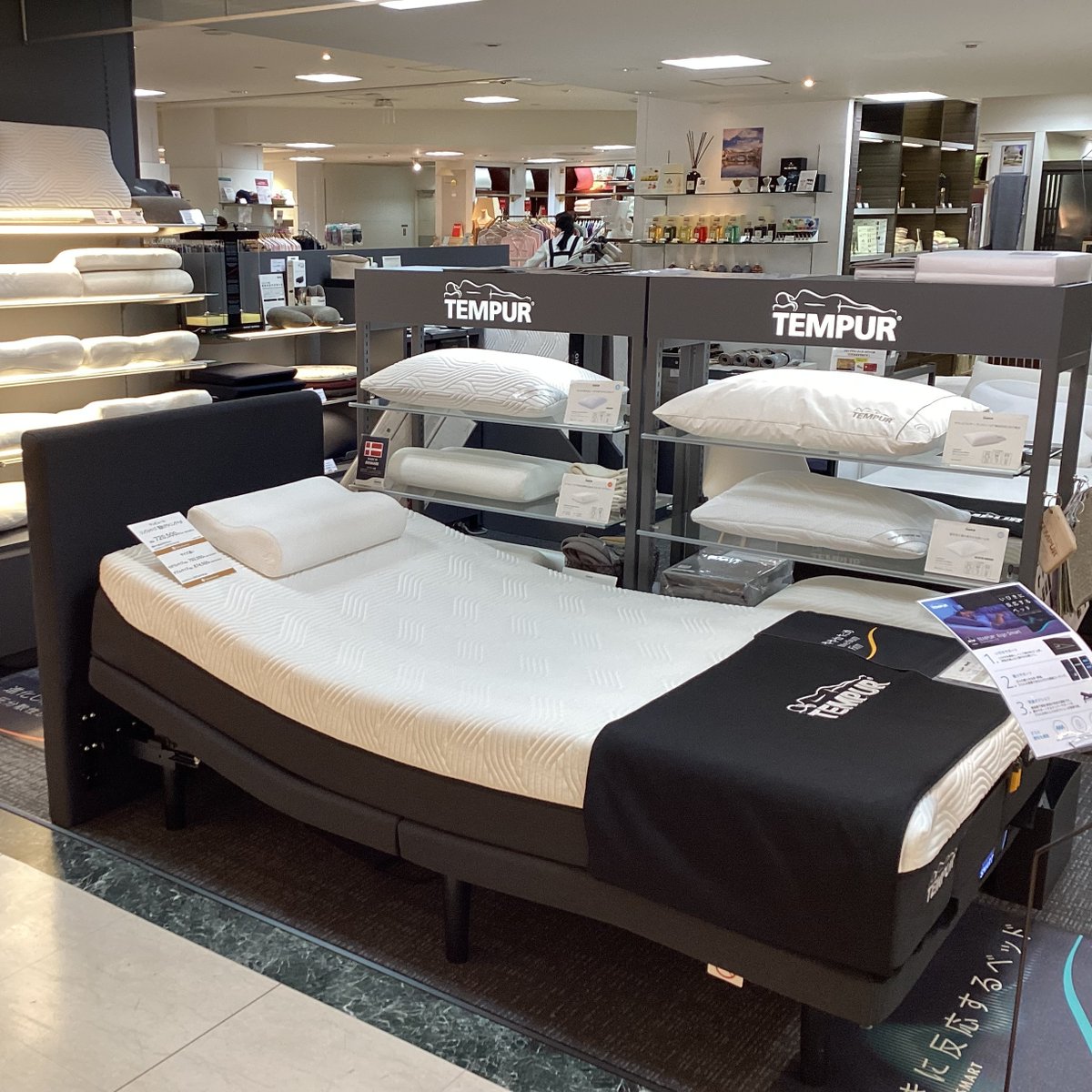 テンピュール® は、#高島屋 京都店S.C（百貨店）6階家具売場にて常設 