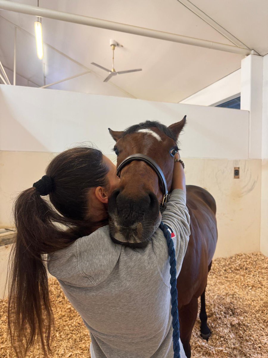 Kings Call enjoying some Physio in Dubai <a href="/RacingDubai/">Dubai Racing Club</a> this afternoon <a href="/tommyhughes2/">Tom Hughes</a> <a href="/GulfRacingClub/">Gulf Racing Club</a> 🏇💚💫