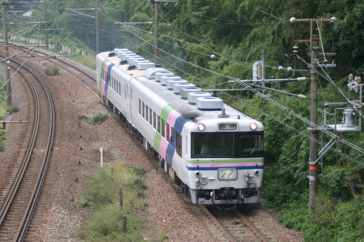 pepe5861's tweet image. 「花嫁のれん」運転再開や「はなあかり」を連結しての「かにカニはまかぜ」と気動車観光列車が盛り上がってきましたね！
JR西日本気動車ジョイフルトレイン全盛期を思い出します！「ふれあいパル」「ふれあいSUN-IN」「ほのぼのSUN-IN」 「セイシェル」「リゾートサルーンフェスタ」等色々ありましたね