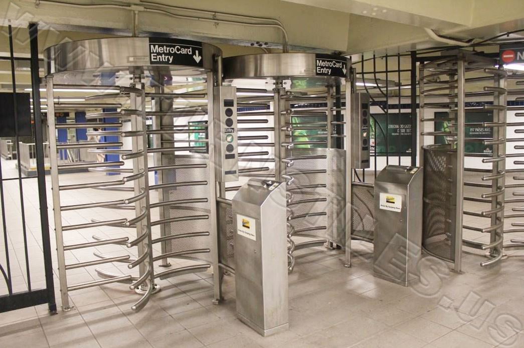 ComplexRae's tweet photo. @MTA your only solution to fare evasion but MODERNIZE https://t.co/58cgmOgADW