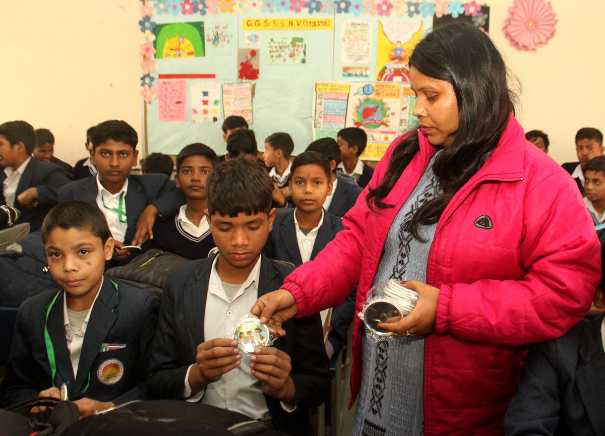 DelhiJalBoard's tweet image. !!Join Hands to Protect and Preserve the Yamuna!!
DJB &amp;amp; partner NGO @GDSS_1998, organized &apos;Yamuna Ki Pathshala&apos; at G.B.S.S, Nithari, Delhi. The initiative aimed to spread awareness among children about the importance of Yamuna conservation.

#DjbOnMissionMode #DJB4U #YAP_3