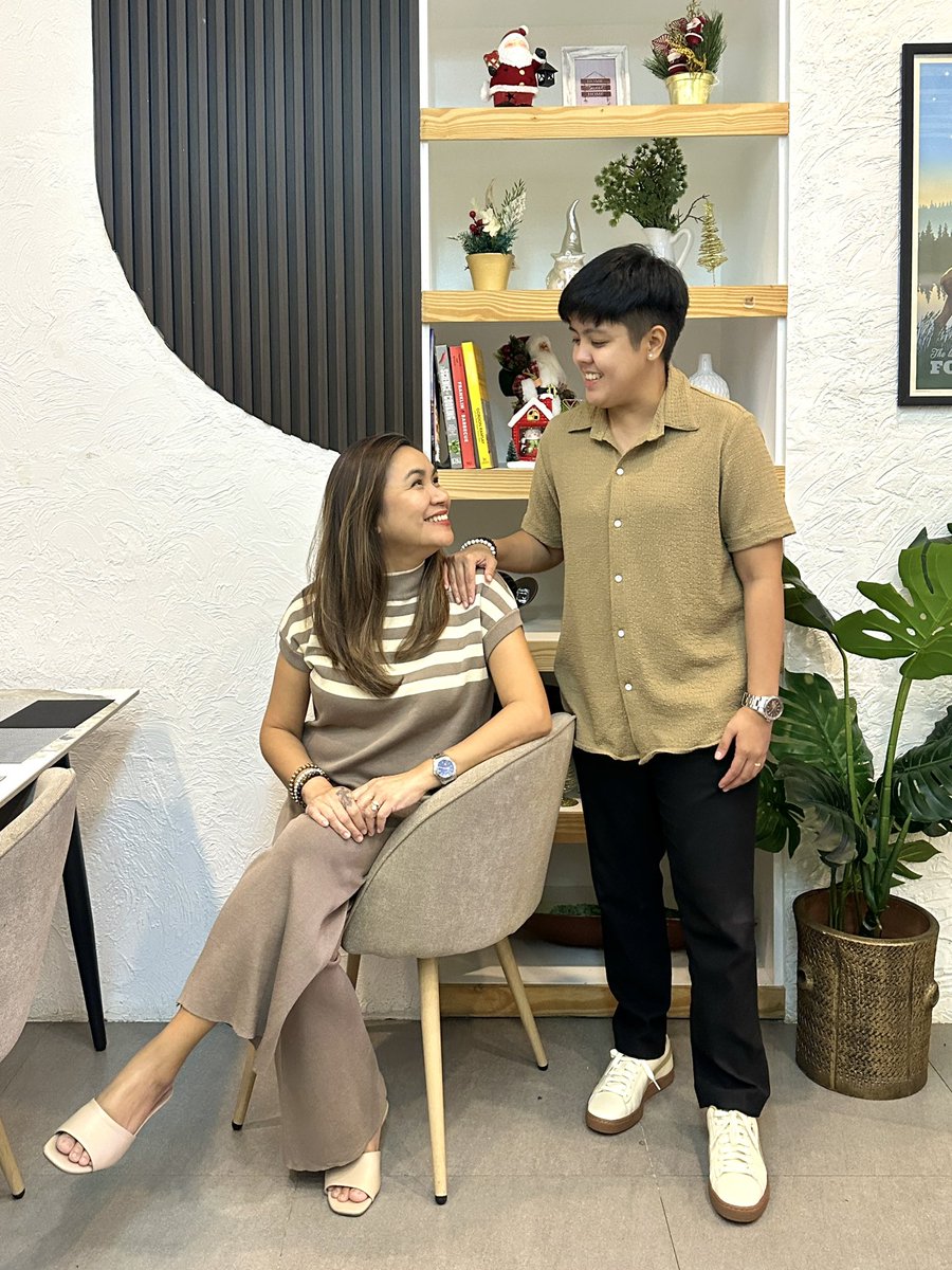 JhoannaLynnCruz's tweet photo. โฆyet framed by the context of our joy. Clearly our joy was nurtured by the sea, but also by food, work, & travel. Thank you, my love, Alex, for 21 months of โmy face in thine eye, thine in mine appears.โ
Hereโs to more! ๐๐ฝ๐โค๏ธโ๐ฅโจ
#monthsary https://t.co/lmYfrkRV6s