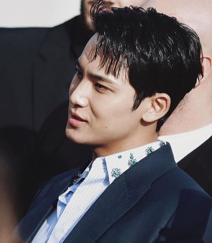 Areksa (@anvyang) on Twitter photo 