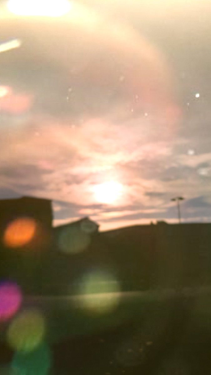 ❥ 𝙄𝙨𝙖 (@___june______) on Twitter photo 