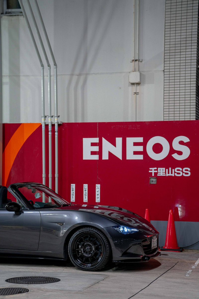 cyrod_758's tweet photo. 昨日、ENEOS 千里山SSをお借りして写真撮ってきました！！！！

マシグレとの相性抜群すぎて、あっという間の時間でした！

縦写真なので、タップしてみてね👀 https://t.co/mouXge3ojd