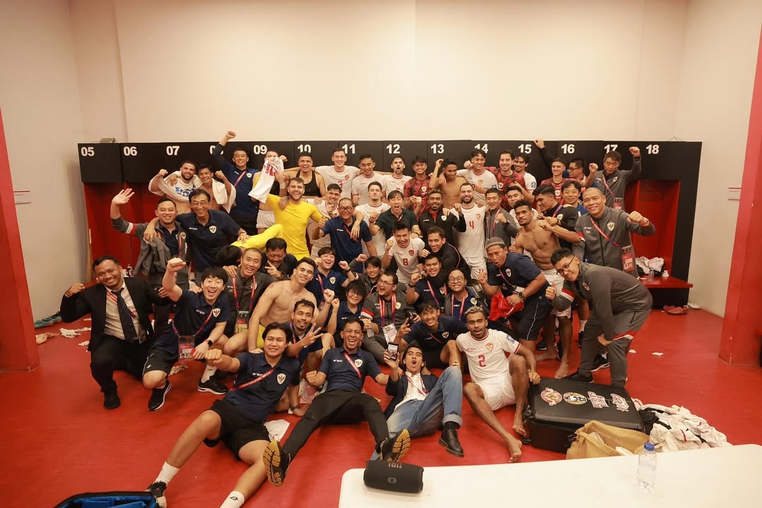 eddiiputra's tweet photo. Terima kasih Coach Shin, all the best for the future. 

사랑해요, 감사합니다 ❤🙏 https://t.co/mLohK2cvZ8