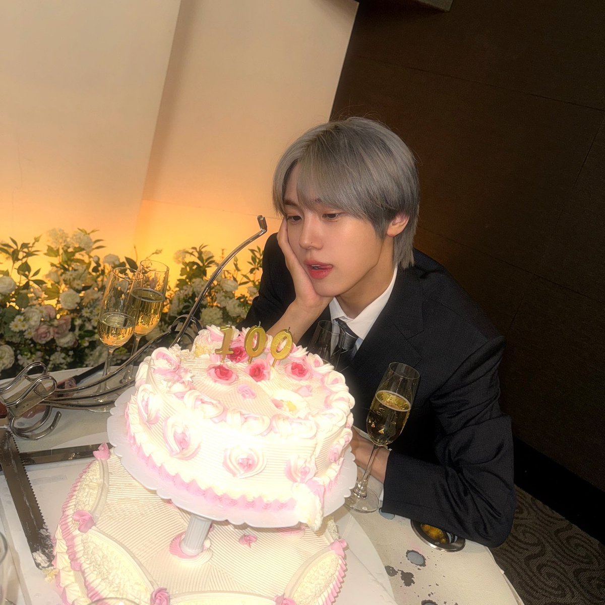 ✨100회 시청상✨
귀하는 비티파크 100회를 시청 어쩌고 어쩌고 하였기에 이 상을 드립니다🏆
#성민