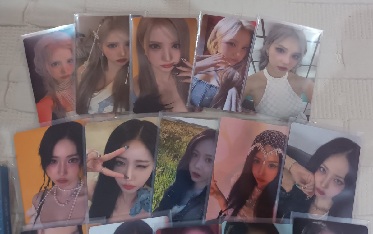 chushaoo's tweet photo. { 💌 → #shaoomails}
Finally! Got my VIVIZ Voyage QR! 😍 Super Pretty and Super Happy🥹🫶 Got my Umji Cowgirl POB and Random PhoCa too 🤩🥳
Thank you so much @1LanePH❤️
#1LaneFeedbacks https://t.co/tCYwBoHohb