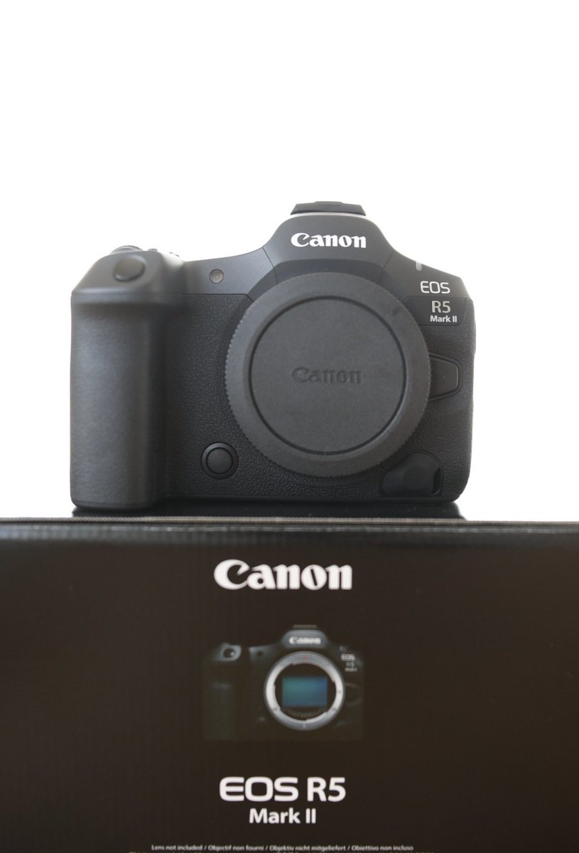 hawks_0331's tweet photo. 買ってしまった📷
Canon EOS R5 MarkⅡ

ようやく
ミラーレスへ移行

高性能なAF追尾と検出性能
かつ、8K動画記録とHFR240搭載
またDeepLearning搭載

撮影しに出かけようかな
「前人��到の私へ。」 https://t.co/piyBsFyNT1