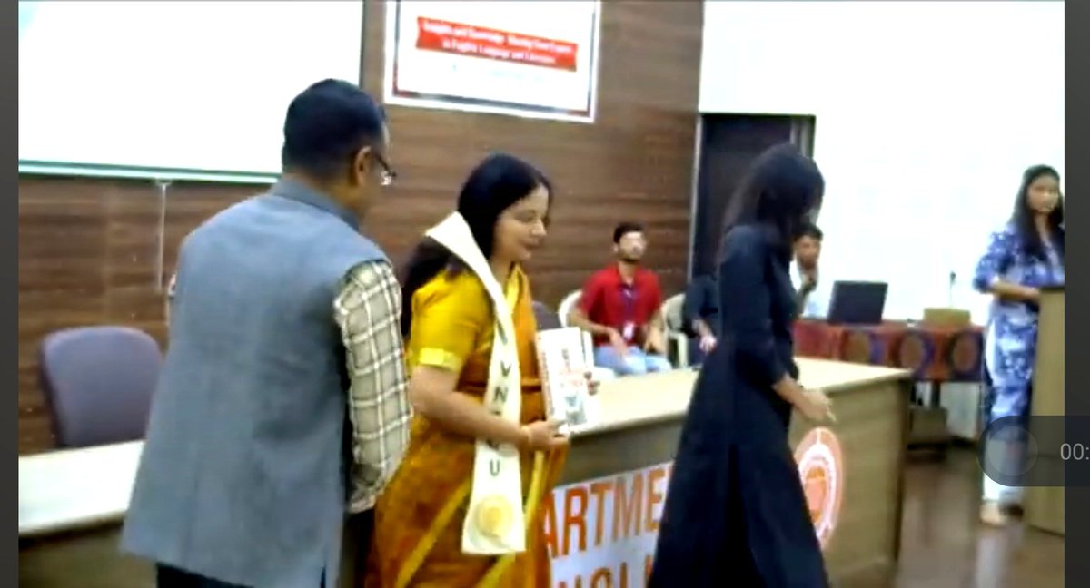 Year 2024 ended with a bang! Humbled &amp; honoured to be invited as guest speaker at <a href="/VNSGUNIVERSITY/">Veer Narmad South Gujarat University</a> , Surat, at their National Symposium on 'Insights and Knowledge sharing from experts in English language and literature' as they celebrated English Week from 26th to 31st Dec.#books