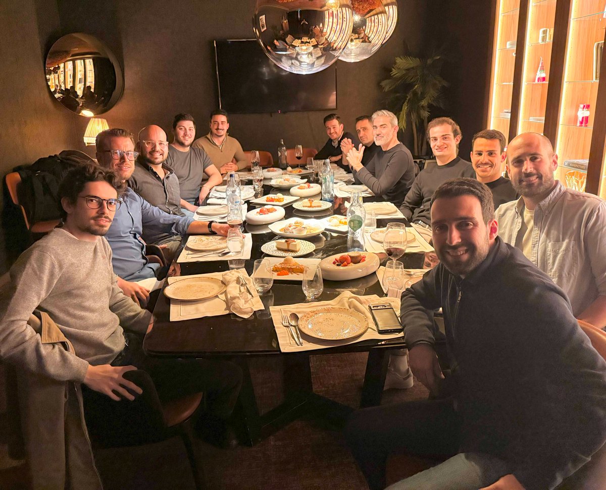 The power of a small &amp; intimate gathering never ceases to amaze me. 🔥 

2024 ended with one more outstanding <a href="/joinupsideclub/">Upside</a> lunch. 

Over 4+ hours, we talked about:

🎾 Owning a padel club in Bali
🛩️ Moving to Dubai with 3 under-18 kids
🤖 M&amp;A, growth buyouts, and AI. A LOT of
