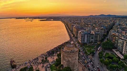 Luana Russo 🇮🇹🇧🇪🇳🇱 (@luanarusso_um) on Twitter photo Gentle reminder 📢Today is the deadline to submit a proposal for the <a href="/ECPR/">European Consortium for Political Research</a> GenConf, this year in the beautiful Thessaloniki 🇬🇷26-29/8. If you are working on Affective Polarization, consider the section that <a href="/EelcoHarteveld/">Eelco Harteveld</a> and I are organising: shorturl.at/O3N2b Gentle reminder 📢Today is the deadline to submit a proposal for the <a href="/ECPR/">European Consortium for Political Research</a> GenConf, this year in the beautiful Thessaloniki 🇬🇷26-29/8. If you are working on Affective Polarization, consider the section that <a href="/EelcoHarteveld/">Eelco Harteveld</a> and I are organising: shorturl.at/O3N2b