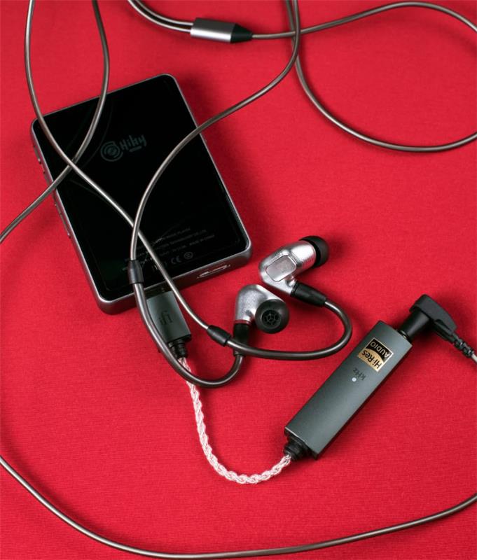 ifiaudio's tweet image. Your space, your sound 🏡🤩

We love seeing how we're a part of so many home setups! Remember to keep tagging and sharing your listening journey with us 😁

Will 2025 be the year you take your music experience to the next level?

#homesetups #desktopaudio #dac