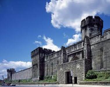 HorrifyingHist1's tweet photo. Eastern State Penitentiary was known for its extreme solitary confinement. Now a popular haunted attraction, visitors can experience the eerie history &amp; reported paranormal activity, including disembodied laughter &amp; shadow figures. 👻 #HauntedPrison #ParanormalActivity https://t.co/AzVmqXGOZ0