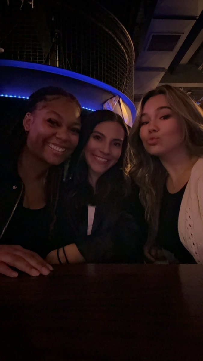 Kelseyshae93's tweet photo. #32 🥳 https://t.co/Xv0foCtTwt