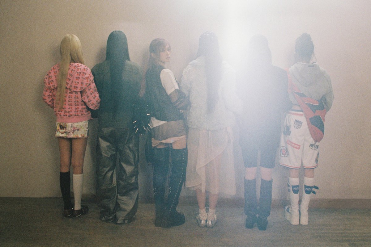 IVEstarship's tweet photo. IVE
THE 3rd EP
< 𝐼𝑉𝐸 𝐸𝑀𝑃𝐴𝑇𝐻𝑌 >

'EMPATHY!' Trailer Photo
'IVE'

'REBEL HEART' RELEASE
2025.01.13 MON 6PM (KST)

ALBUM RELEASE
2025.02.03 MON

#IVE #아이브
#IVE_EMPATHY
#REBELHEART #IVE_REBELHEART https://t.co/02J2tTK3N8
