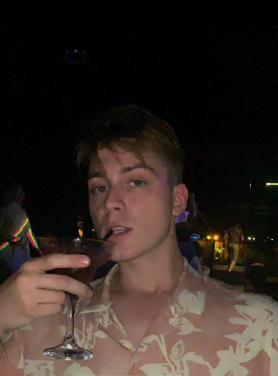 ⠀ ⠀ ⠀ ⠀ ⠀
⠀ ⠀ ⠀ ⠀ ⠀
⠀ ⠀каникулы в самом разгаре.☀️