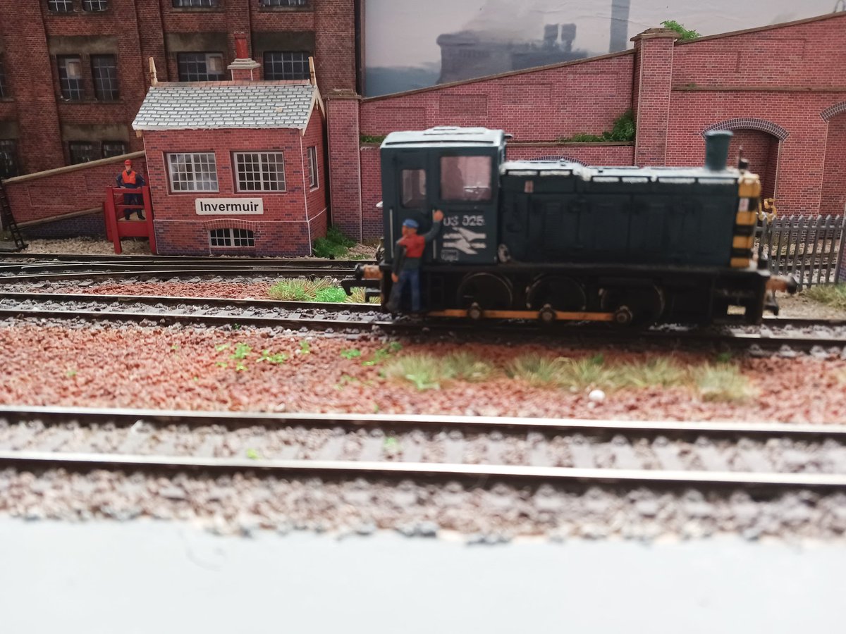 Invermuir's tweet image. Reckon it'll be freezing for Stan standing on those steps today. #tmrguk #class03 #shunting