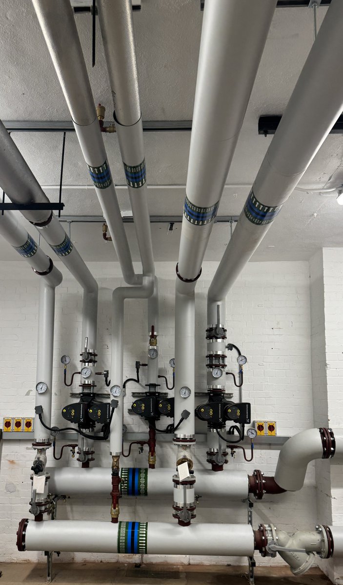 Stimpsons's tweet photo. Update on completed boiler plant replacement project at a High School. Insulation now installed and client delighted with  the performance of the new heating plant.
#Hamworthy #Grundfos #plateheatexchanger #boiler #replacement #heating #hotwater #temporaryboiler https://t.co/t2CeKt7BXX