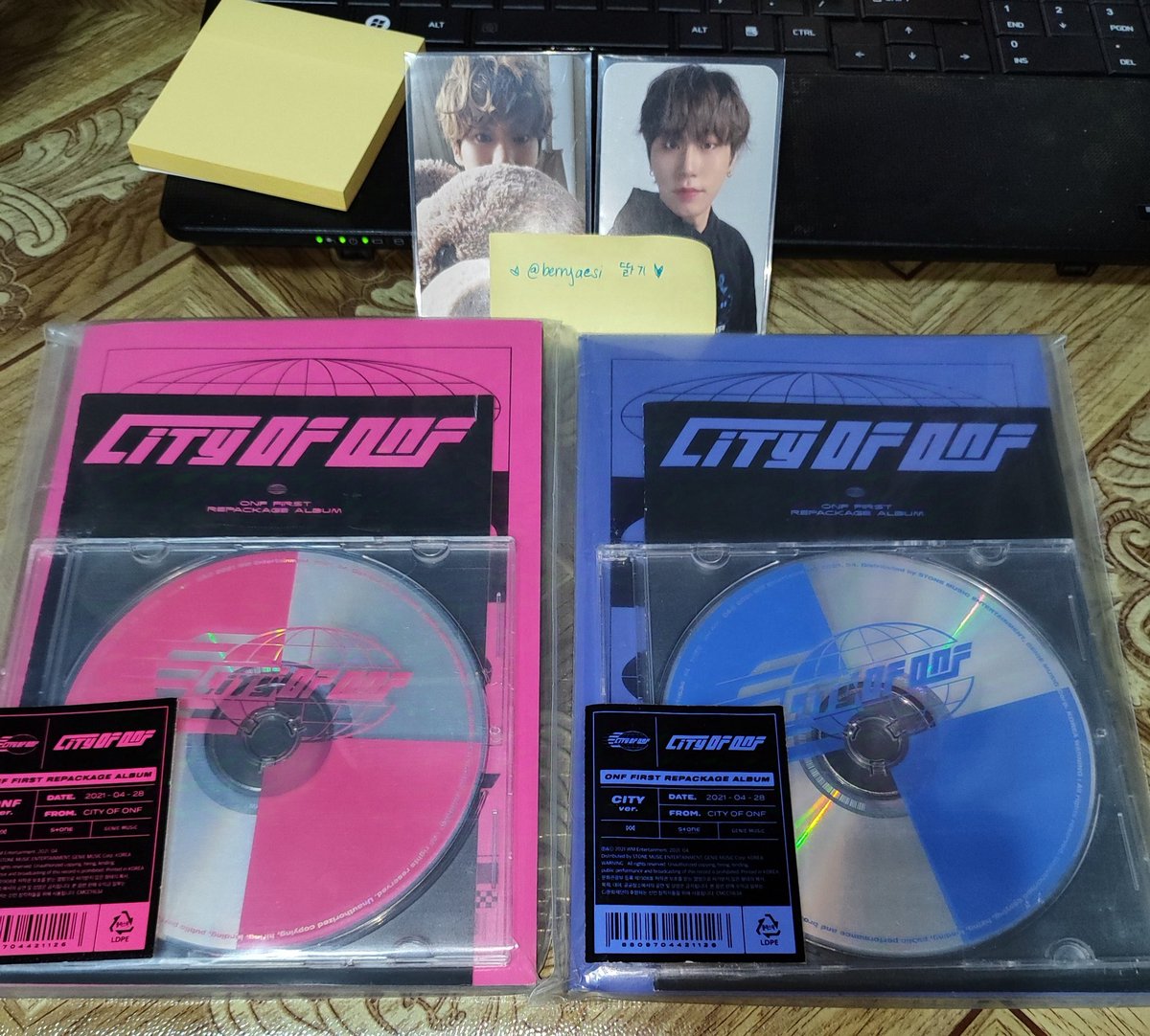 berryaesi's tweet photo. help rt | wts lfb | #딸기sells

• Unsealed ONF City of ONF album (set)

✧ w/ inclusions
✧ onhand/ready to ship
✧ 100 + sf
✧ mop: gcash / bank
✧ mod: flash
✧ reply/dm me

SOLD AS SET ONLY
🏷️ONF Hyojin E-Tion J-Us Wyatt MK U https://t.co/xcxghqiL1j