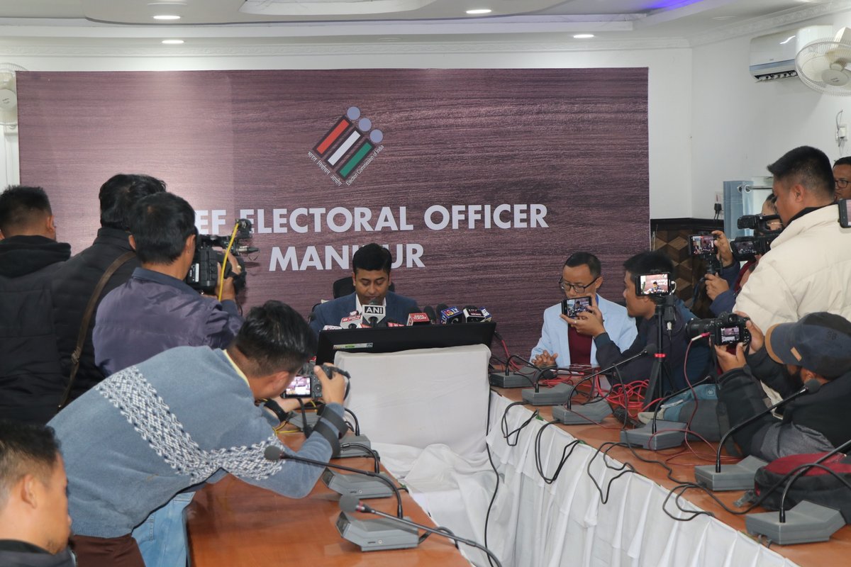 CeoManipur's tweet photo. CEO Manipur, conducted a Press Conference today, at CEO's Office, Lamphel, in connection with the publication of Final Electoral Rolls for Special Summary Revision-2025. #ElectionCommissionOfIndia #ChiefElectoralOfficerManipur #EikhoiVoterChallasi #SSR2025 https://t.co/sXFH7ftcfb