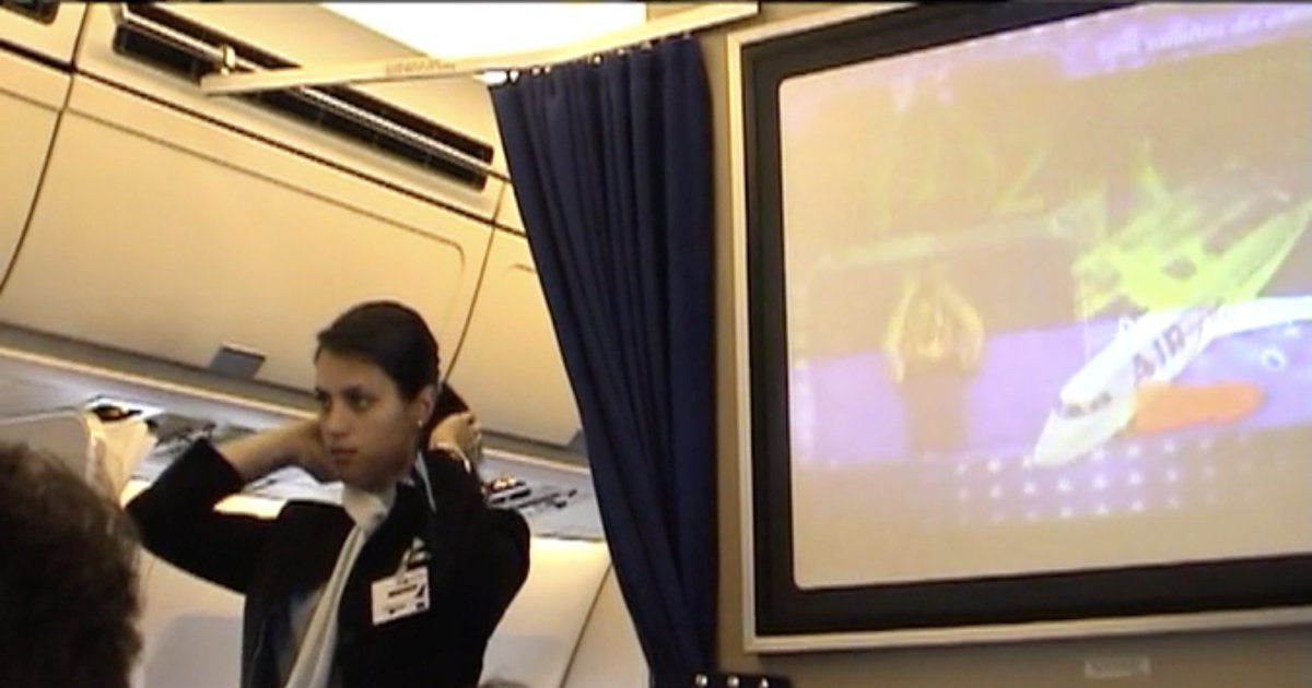 Peripherie_'s tweet image. • FILM DU MOIS • 🎥✈️ 
Pour cette nouvelle année qui commence, nous vous proposons de découvrir notre film du mois, 𝙃𝙤𝙢𝙚 𝙑𝙞𝙙𝙚𝙤 𝘼𝙧𝙜𝙚𝙣𝙩𝙞𝙣𝙖 de 𝗖𝗵𝗲𝗻𝗴 𝗫𝗶𝗮𝗼𝘅𝗶𝗻𝗴 :
peripherie.asso.fr/le-film-du-moi…

En ligne 𝗷𝘂𝘀𝗾𝘂'𝗮𝘂 𝟯𝟭 𝗷𝗮𝗻𝘃𝗶𝗲𝗿