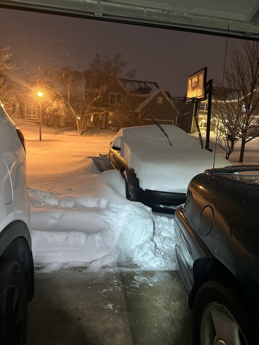 Hawyeee04's tweet photo. @glezak Olathe #weather2020 https://t.co/dBOBm9A8Tx