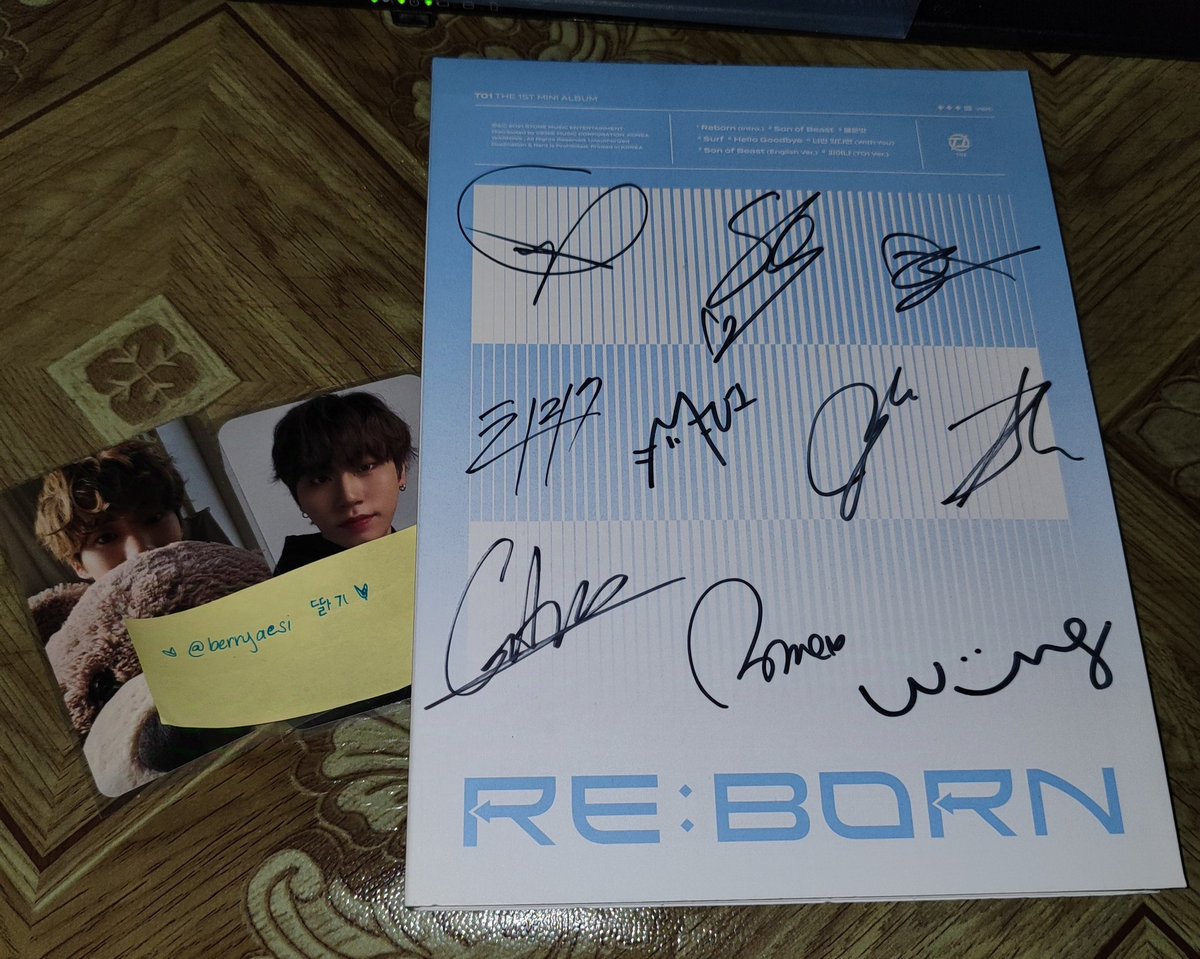 berryaesi's tweet photo. help rt | wts lfb | #딸기sells

• TO1 RE:BORN album [limited OT10 SIGNED]

✧ complete inclusions can choose pcs + free pob pc
✧ qyop + sf
✧ mop: gcash / bank
✧ mod: flash
✧ reply/dm me

🏷️TO1 chihoon donggeon chan jisu minsu jaeyun jyou kyungho jerome woonggi https://t.co/ne2Kwm9JMq