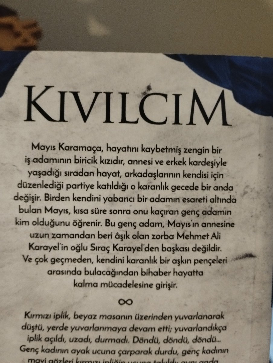 Kitaplığımı düzeltirken eskiden aldığım kitabı buldum 🥺🥲 watty zamanıı
