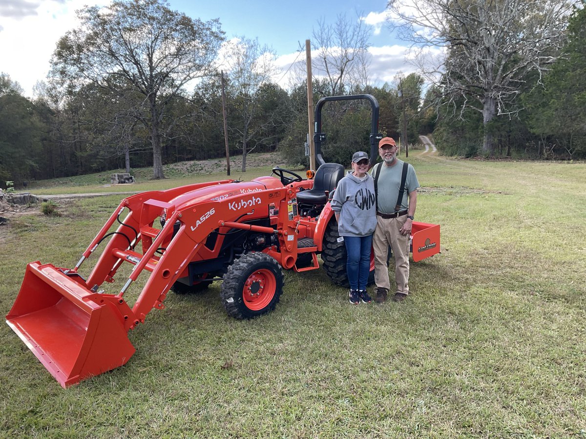We hope the Webster family is enjoying their Kubota L2502DT tractor package! Thank you for your business! 

#KubotaTractors #KubotaCountry #MasonTractor #MTC