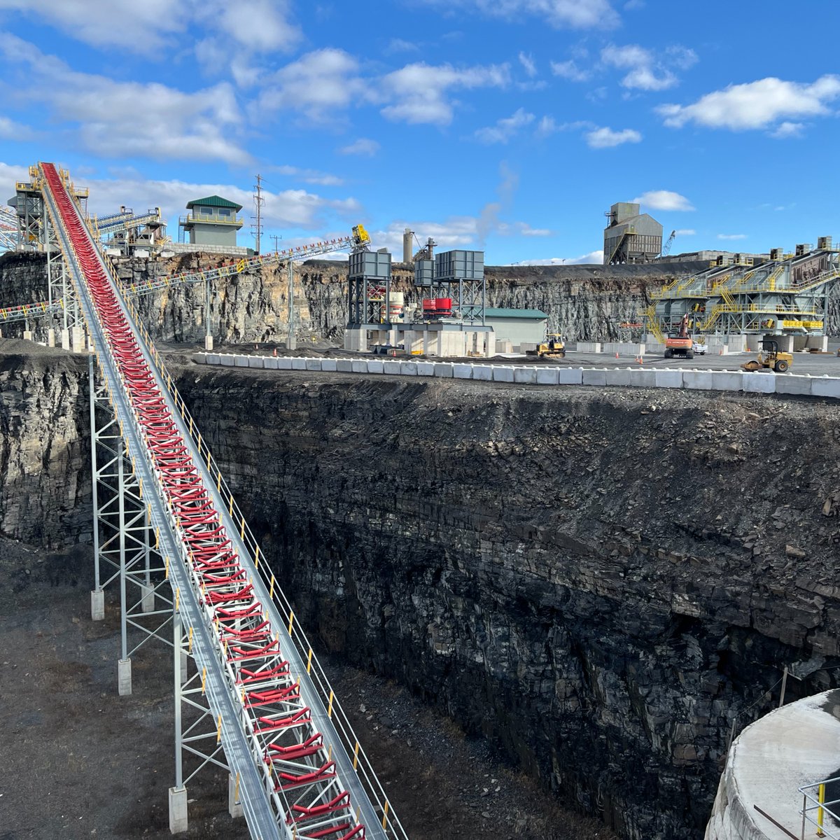 🚀 At Mellott, we bring innovation to life through our exceptional Systems Engineering and Design capabilities! From concept to completion, our team is dedicated to crafting custom solutions that meet your unique needs. mellottcompany.com/systems/