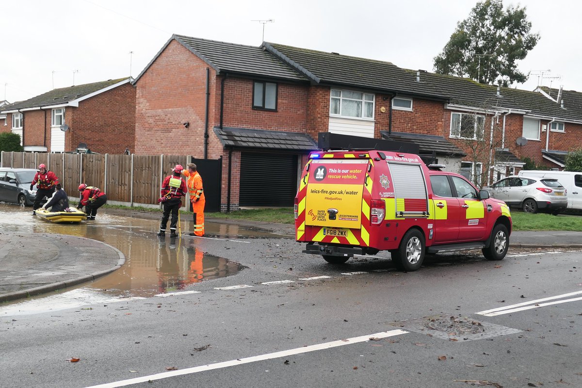 ESV911's tweet photo. Leicestershire Fire and Rescue Service have declared a Major Incident today due to severe flooding in the area https://t.co/fx8orZP5vK