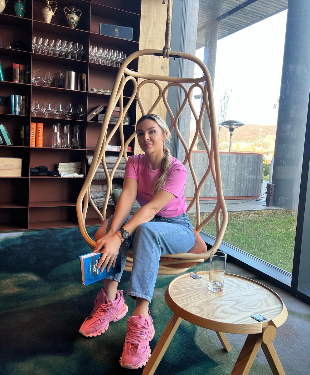 GothGirlGwen's tweet image. Feeling good about life