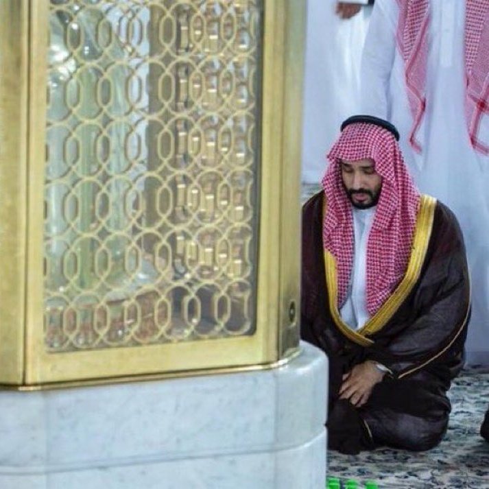 #السعودية_تساند_سوريا
المملكة العربية السعودية  حباها الله سبحانه وتعالى بولاة أمور  عظماء منهجهم القرآن والسنه أشداء على أعداء وطنهم رحماء على شعبهم  محبين للخير  وداعين لسلام والخير للأمة الاسلامية والعربية  فلانستغرب مساندتهم لشعب السوري فلله الحمد والشكر
