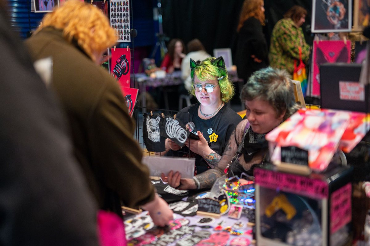 scleracentipede's tweet photo. some pics of the husband and me at Uncensored Market in December 

(Photos by @ natalia.aronowicz on inst4) https://t.co/mz4rpktzY3