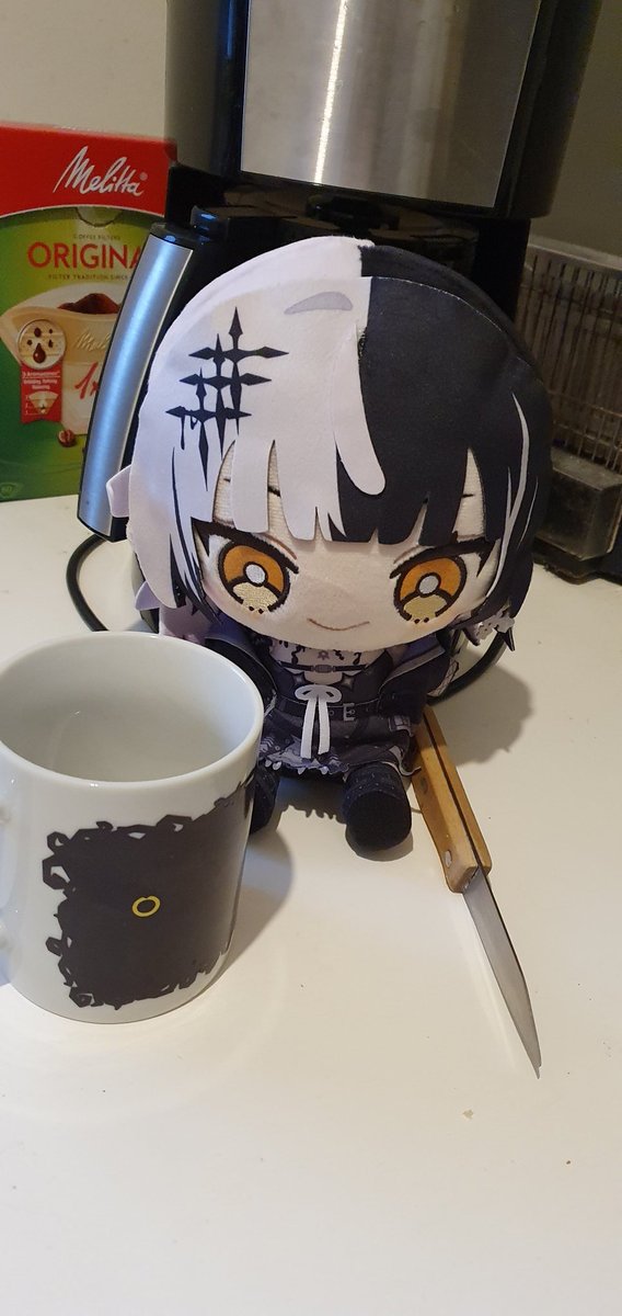 Virtual_Deat's tweet photo. Found a weird creature trying to steal my coffee #Dankvella https://t.co/uqBAsFFEfP
