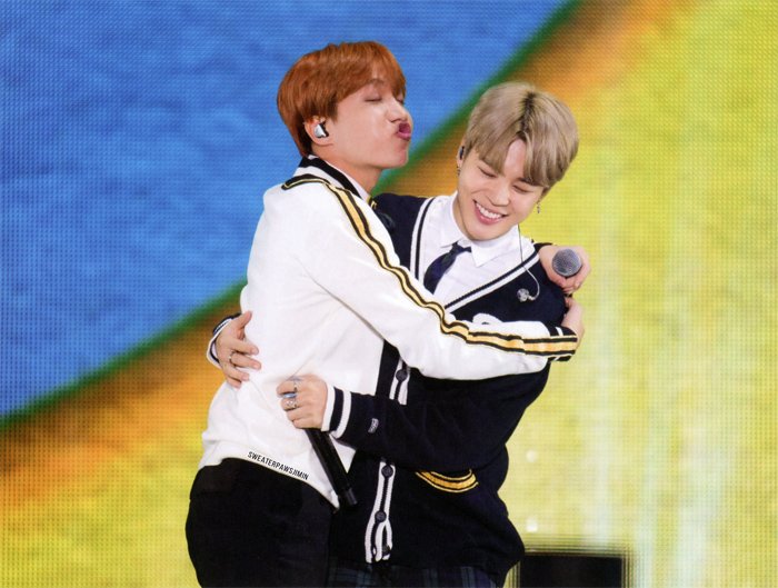 I'm back. Who wants a delulu video of JiHope? 😅
#Jihope #Jimin #JHope #Hopemin #Чихоупы #Чимин #Хосок