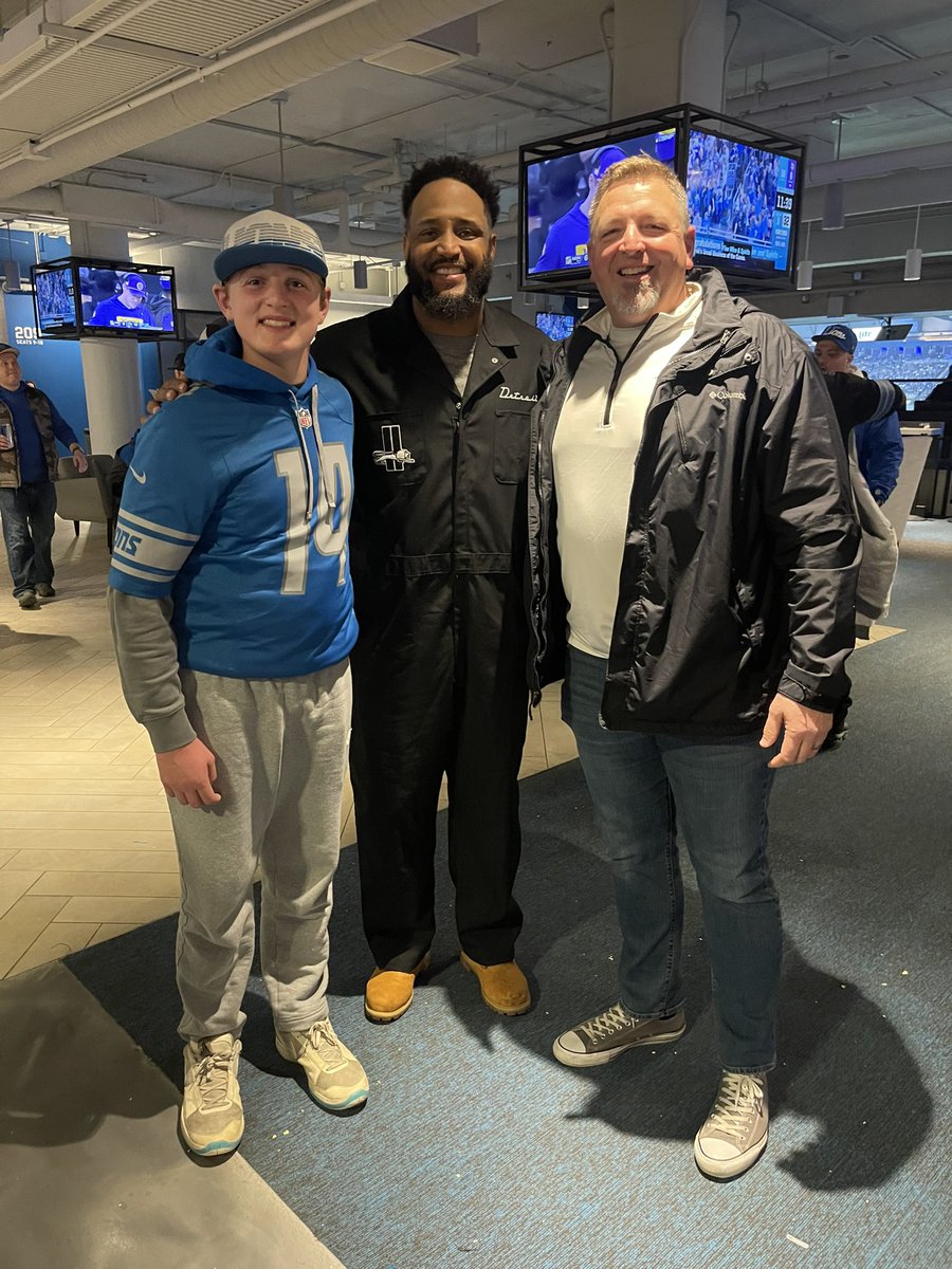 Great time with Caleb getting to watch the #Lions secure the 1 seed! Love this for the team, love it for the city and the fans!! #goatsighting #Sundayzsighting #golions