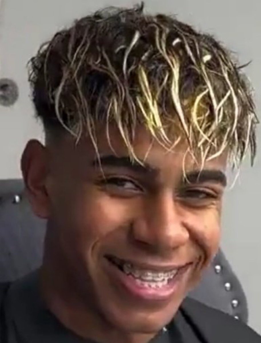 AURA                                       LAURA