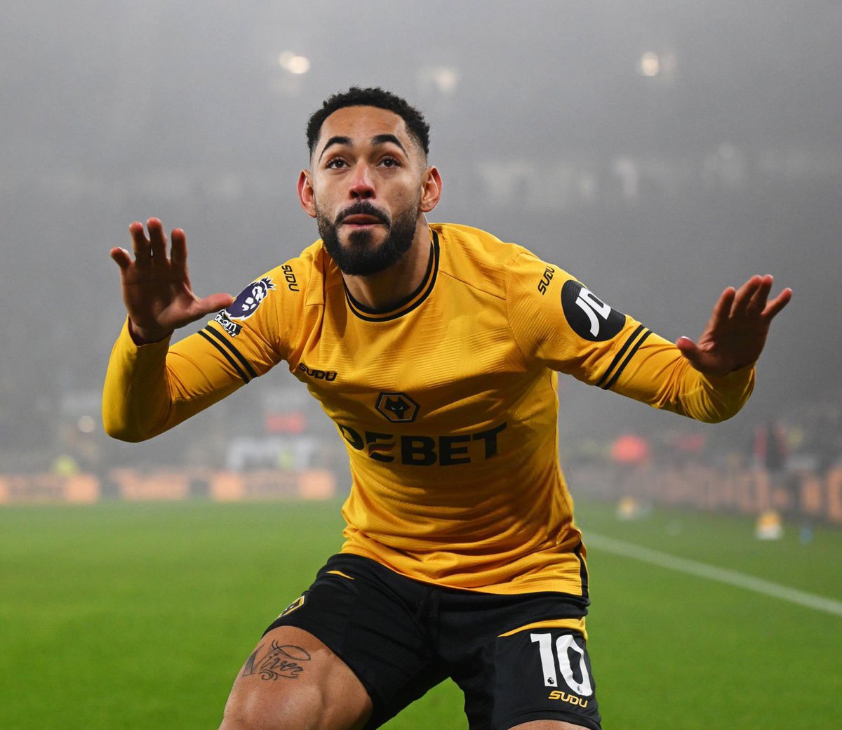 マテウス・クーニャは、ウルブスとの新契約にサインするかどうかを決断