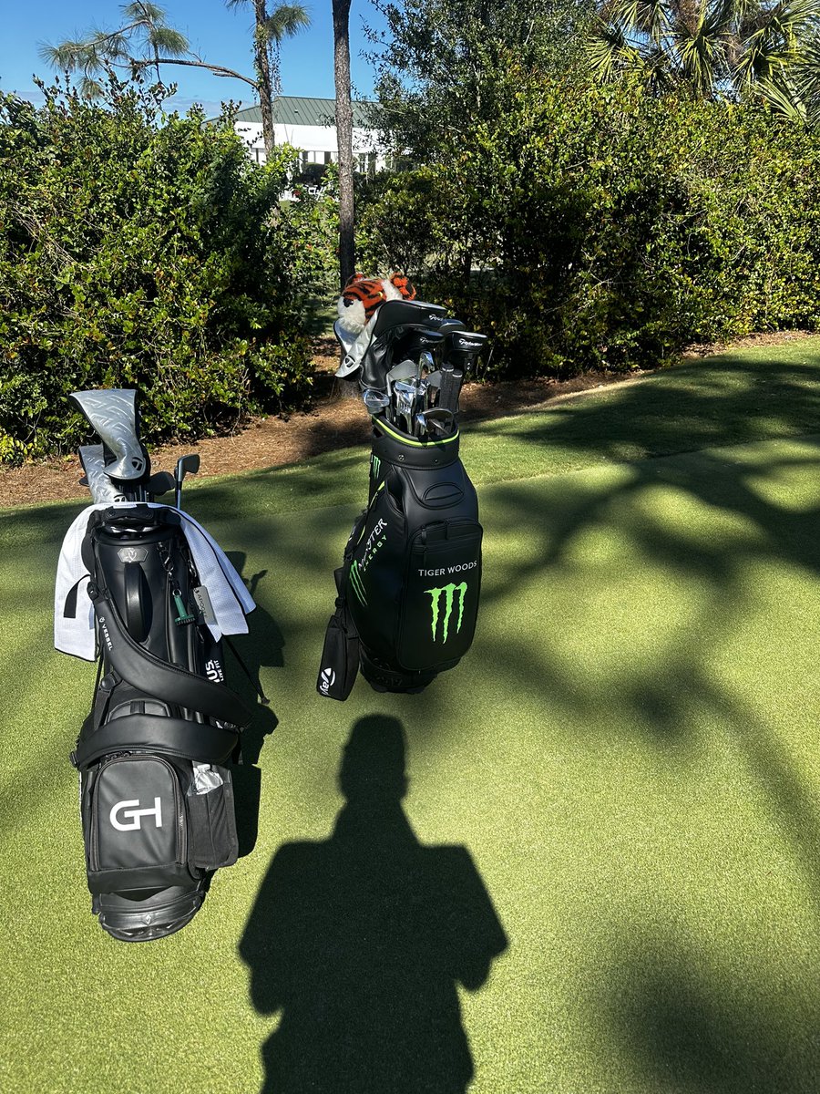 Grant Horvat tweet media