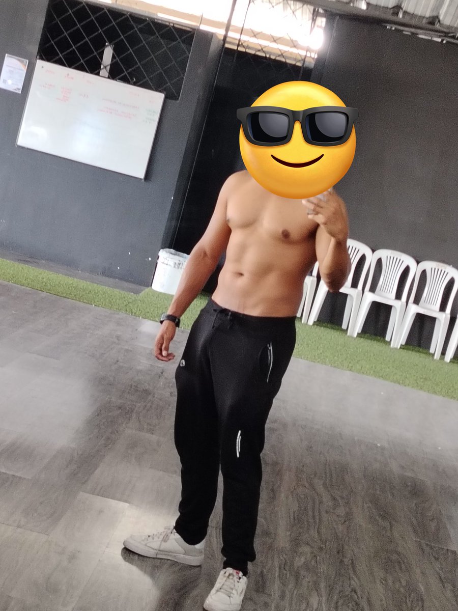 Hoy es el cumple de mi papucho.. Buscamos una chica unicornio  para festejar de lo. Lindo #mhm #trio #valledeloschillos #Quito <a href="/ComunidadSwEc1/">ComunidadSwEc 🇪🇨♠️📳</a> <a href="/sthefychris/">STHEFY Y CRISTIAN (( CLUB NEON VIP ))</a> #Rt #HappyBirthday