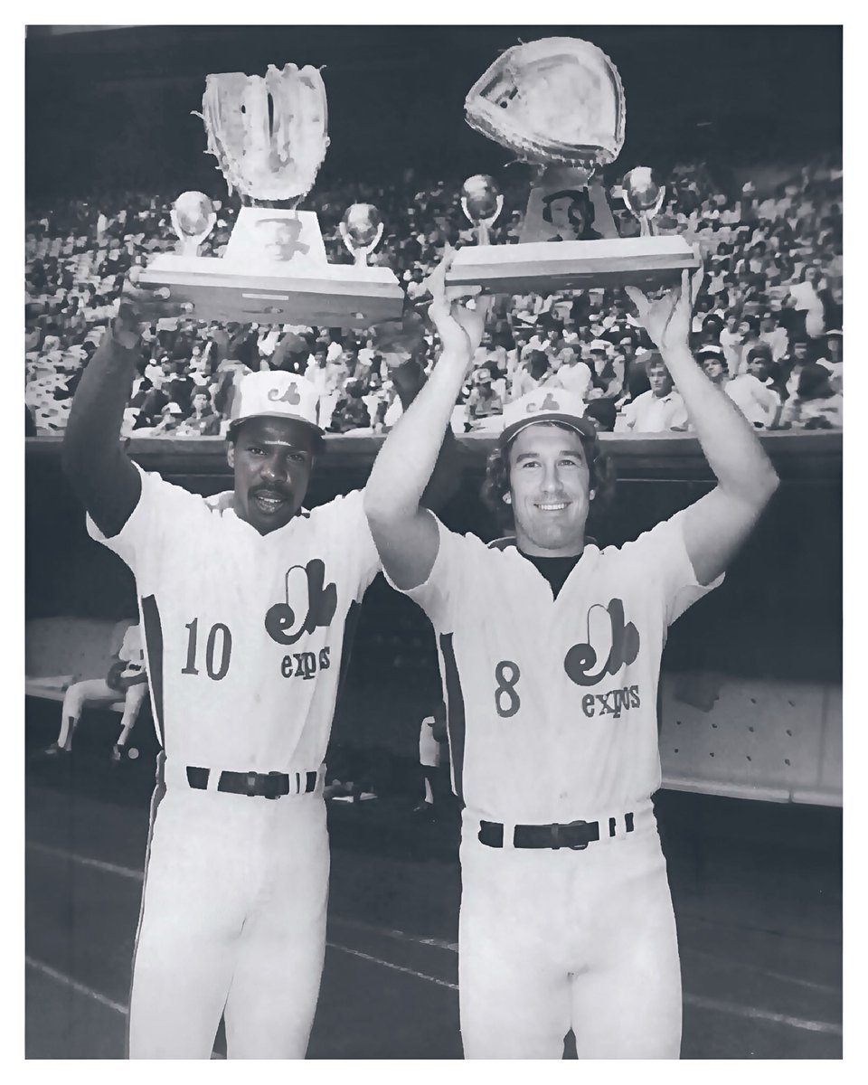 GaryCarterKid's tweet image. 2 @RawlingsSports Gold Glove Award ⭐️
💙⚾️❤️
#Expos #MontrealBaseball #AndreDawson