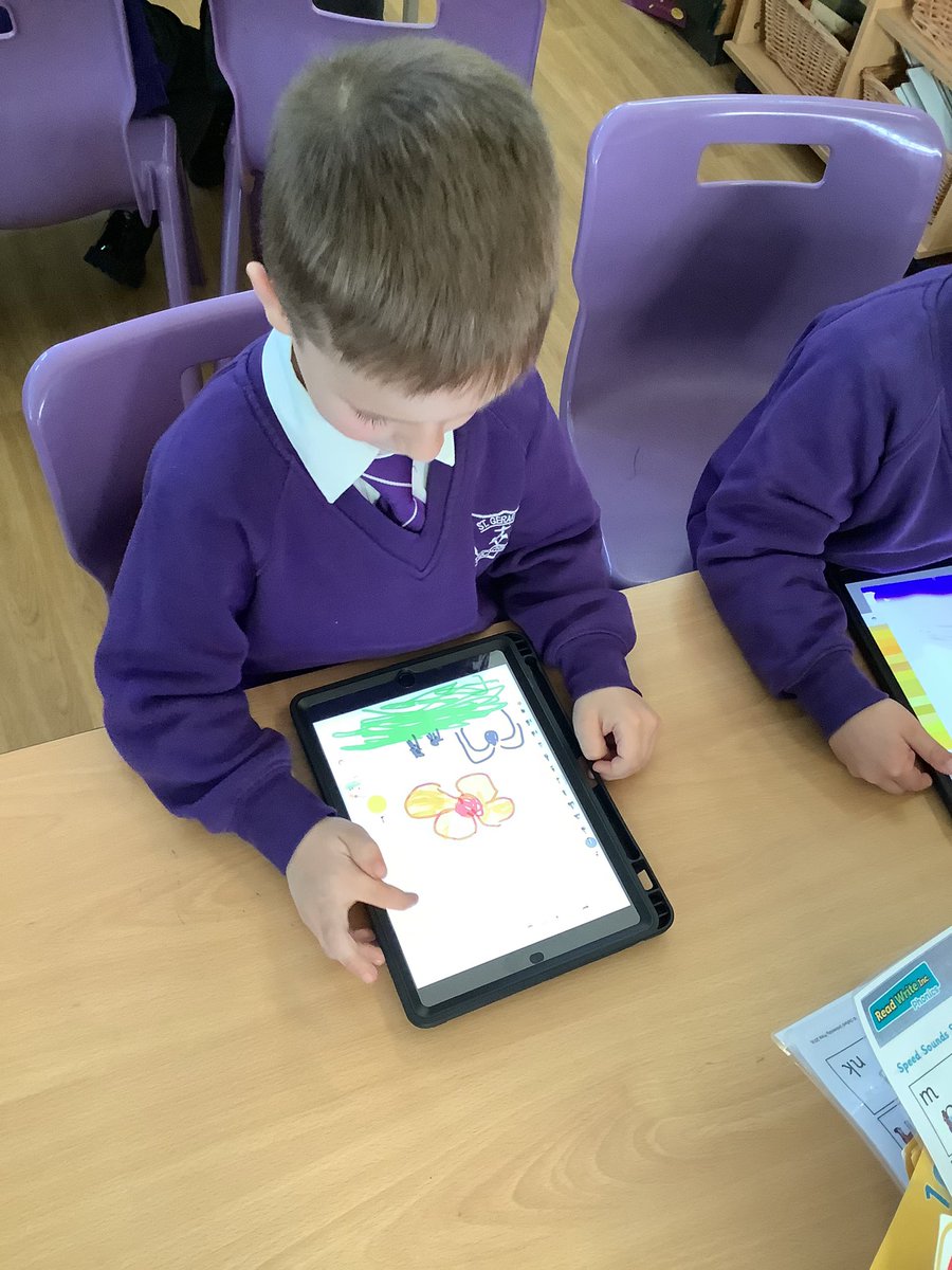 StGerardsWidnes's tweet photo. In #StGerardsComputing , Class 1 started their new minibeasts topic and designed their own minibeast front cover using iPads! ππ¦π·π¨ https://t.co/dv3lg2t8dk