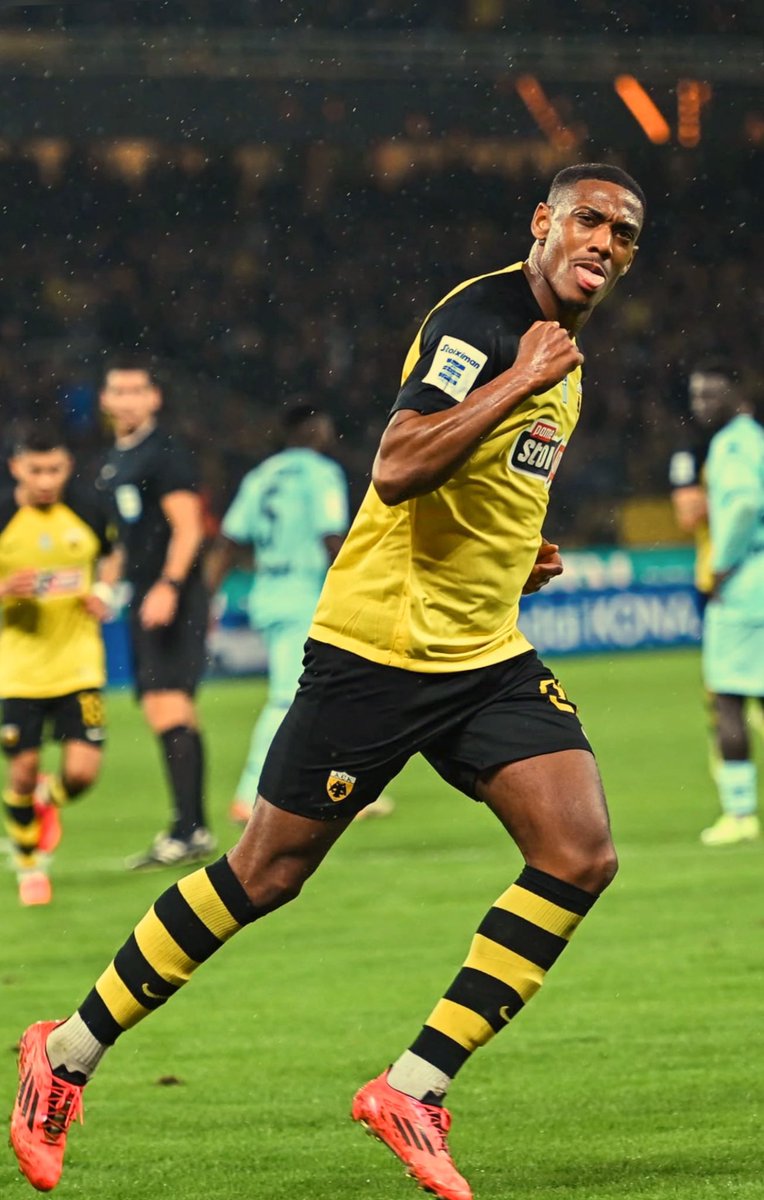 Σας πόνεσε που ήρθε ένας μύθος καυλωμένος να παίξει στην μεγαλύτερη ομάδα της Ελλάδας και τώρα προσπαθείτε να πάρετε τον Αντώνη από το TEMU. Μια ζωή κάτω από τα αρχίδια μας θα είστε νάνοι. #aekfc #olympiacosfc