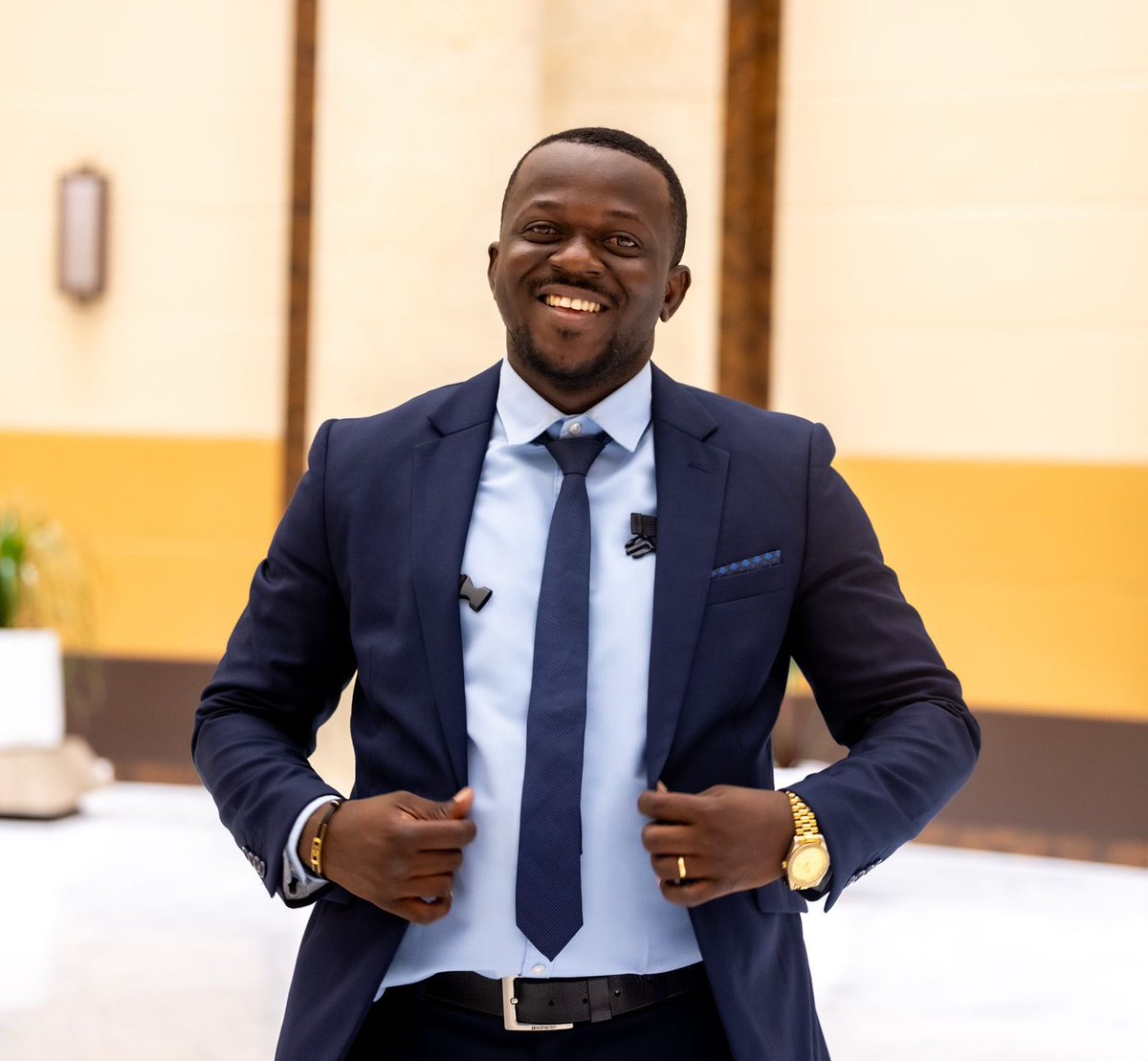 PakouyowouM's tweet photo. Je vous souhaite une excellente semaine, remplie de courage, de détermination et de belles opportunités.  

Chacun de nous mène un combat, qu’il soit grand ou petit, dans la quête de la réussite.

Essolizam Pakouyowou 🇹🇬

#togo https://t.co/WpaBxnag0y