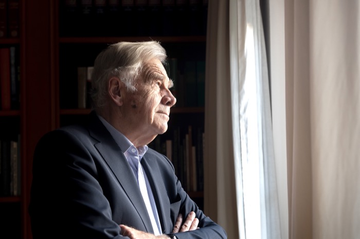 Bernhard Görg: "Ich habe mich leider in meiner Partei getäuscht und  hätte mir nie vorstellen können, dass sie  daran denkt, diesem lächerlichen Herrn Kickl die Räuberleiter ins Kanzleramt zu machen. Dass die ÖVP das Prinzip Anstand  im Fach für seltene Erden ablegt, schmerzt".